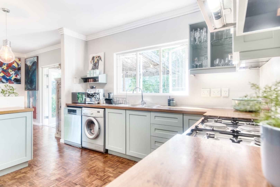 6 Bedroom Property for Sale in Northcliff Western Cape
